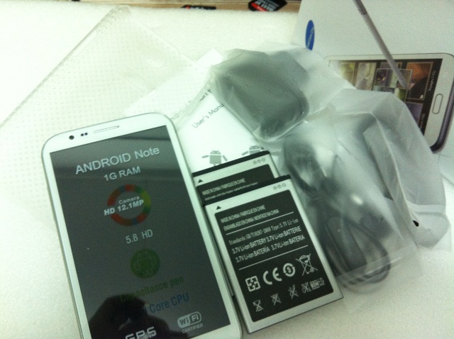 Star S7500 8GB 1GB RAM 12.1Mp MTK6577 Dual Core CPU android 4.1.1 smartphone