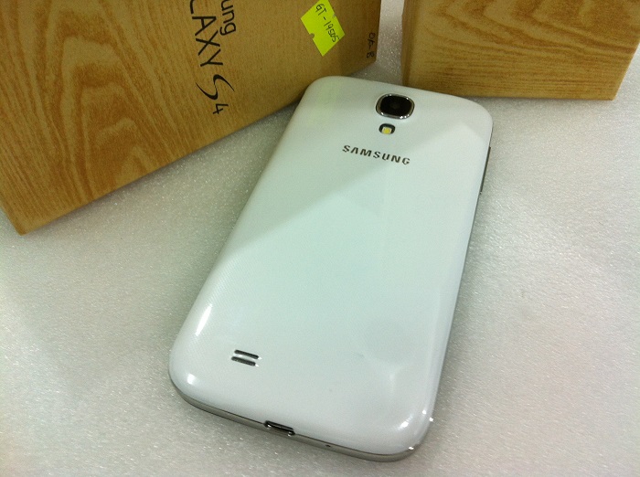 Galaxy S4 1:1 Copy / Clone MTK6589 QuadCore 12.0 Mpixel 5 inch Android 4.2