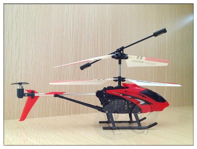 3.5 CHANNEL Skywinner S107 RC Helicopter with LED Light, With Gyro function, Fixed hover, Remote Control.