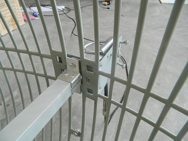 24dBi Parabolic Grid Antenna 2.4Ghz Wireless Wifi Antenna