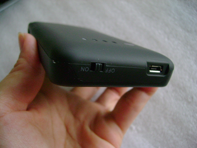 Ultra Slim External Battery Case for iPhone 4